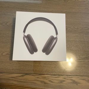 Airpod Max Wireless Over-Ear Headset - Space Gray - barley used - 100% working